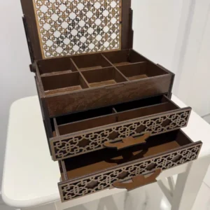 Boîte à bijoux en bois
